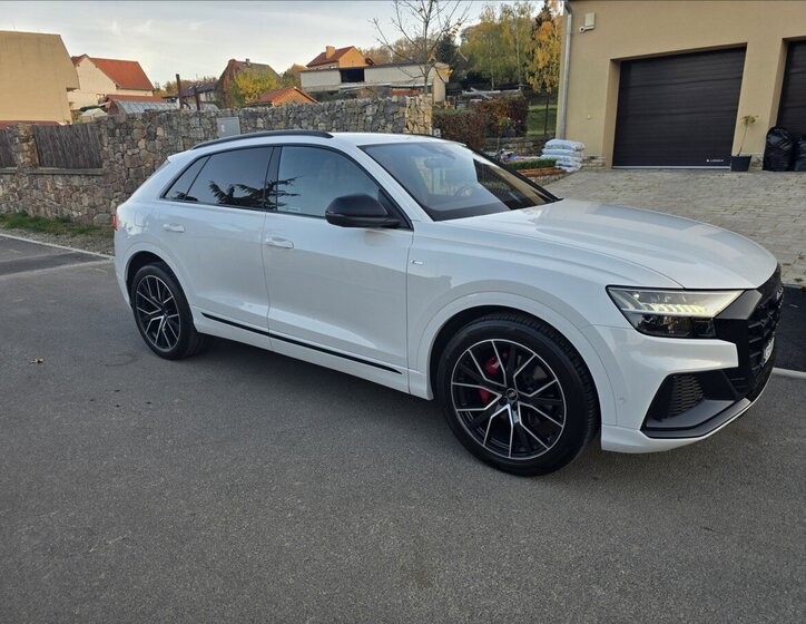 Audi Q8 Hatchback 3,0 l 210 kw
