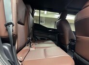 Toyota Land Cruiser 9