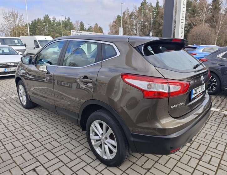Nissan Qashqai SUV / Terénní 1,2 l 85 kw