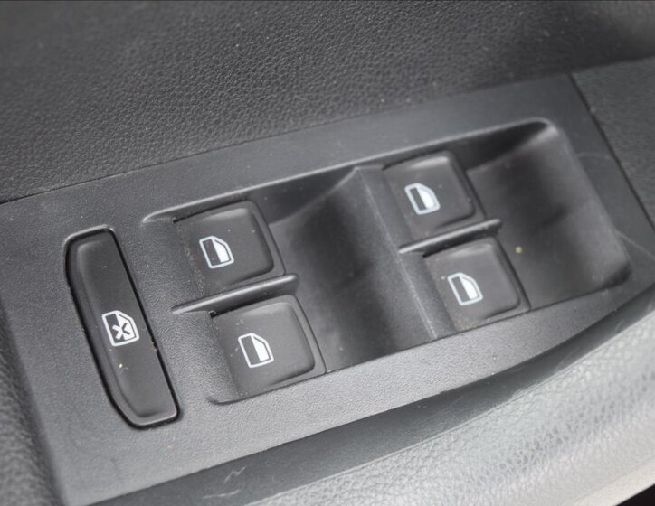 Škoda Octavia Sedan / Limuzína 2,0 l 135 kw