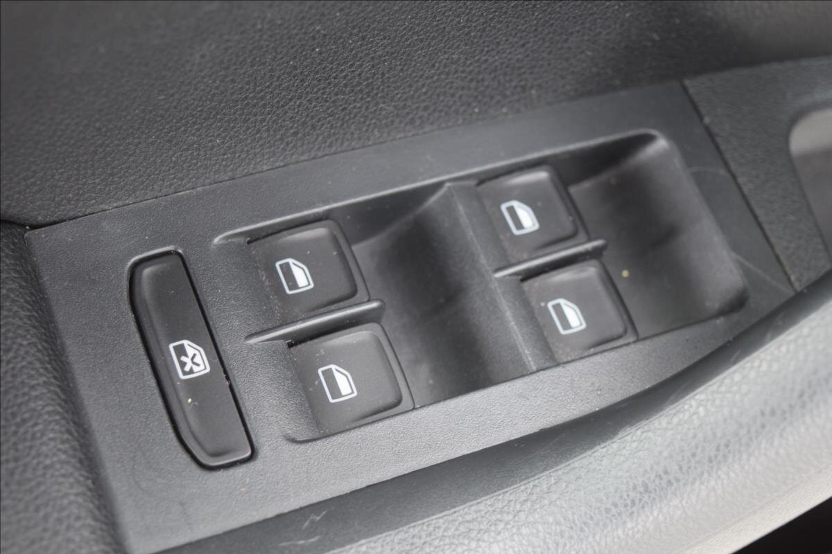 Škoda Octavia Sedan / Limuzína 2,0 l 135 kw