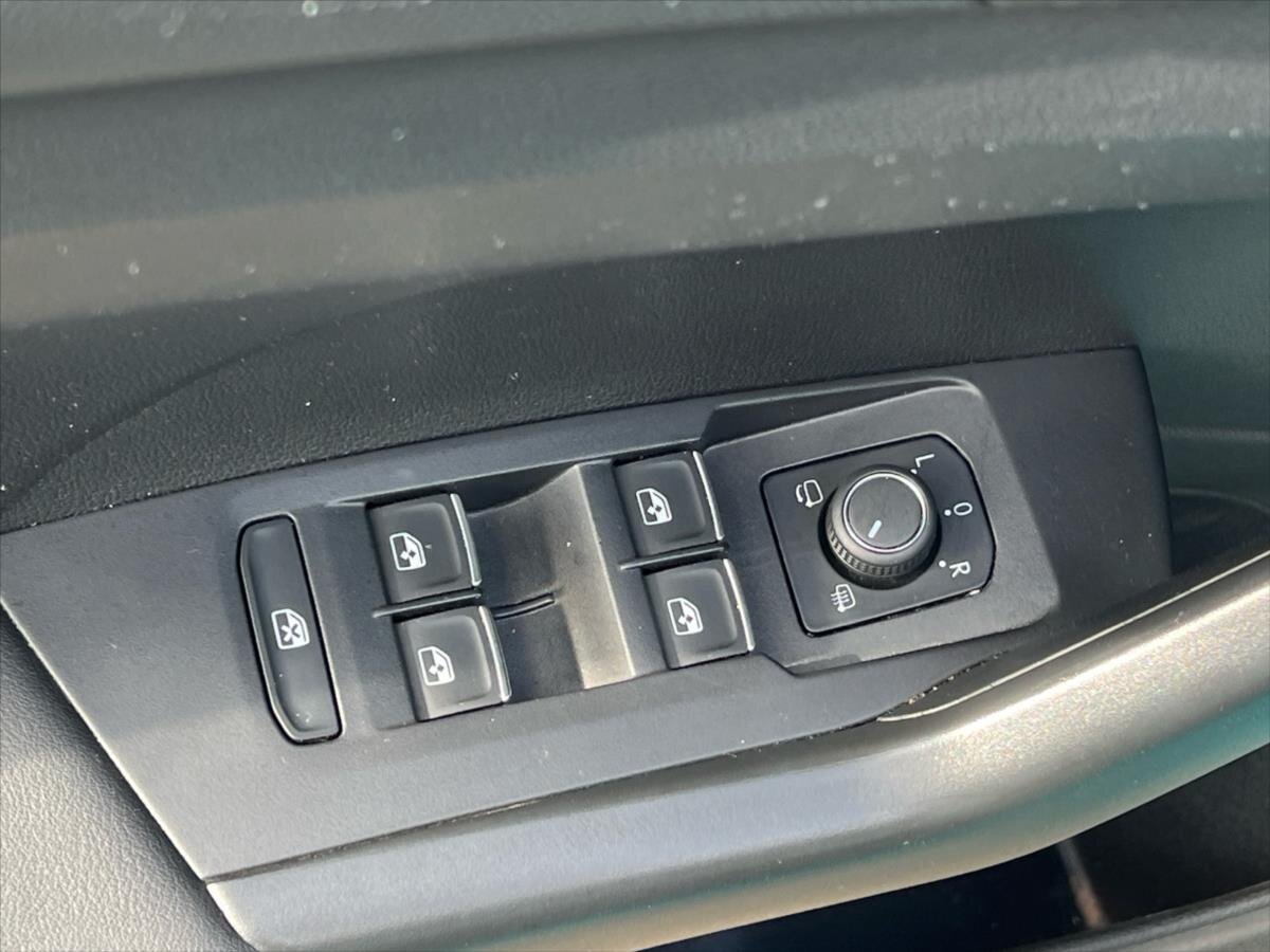 Volkswagen T-Cross Kombi 1,5 l 110 kw