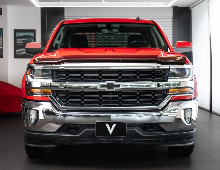 Chevrolet Silverado 2