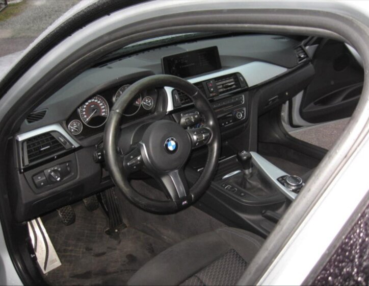 BMW Řada 3 Kombi 2,0 l 105 kw