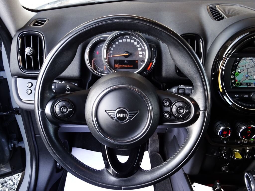 Mini Ostatní Kombi 1,5 l 165 kw
