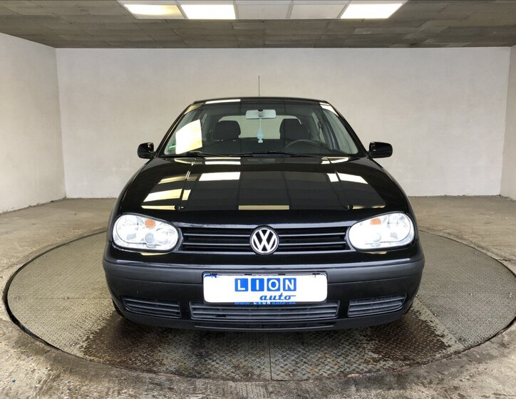 Volkswagen Golf 2