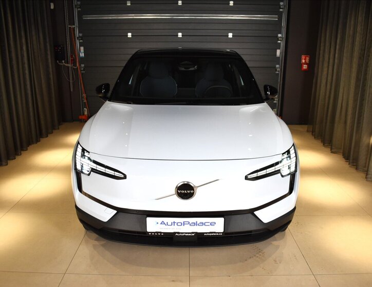 Volvo EX30 SUV / Terénní 0,0 315 kw