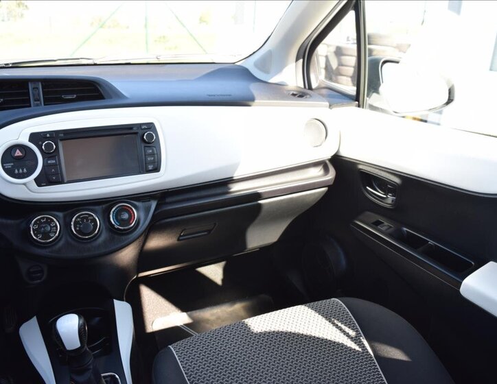 Toyota Yaris Hatchback 998,0 51 kw