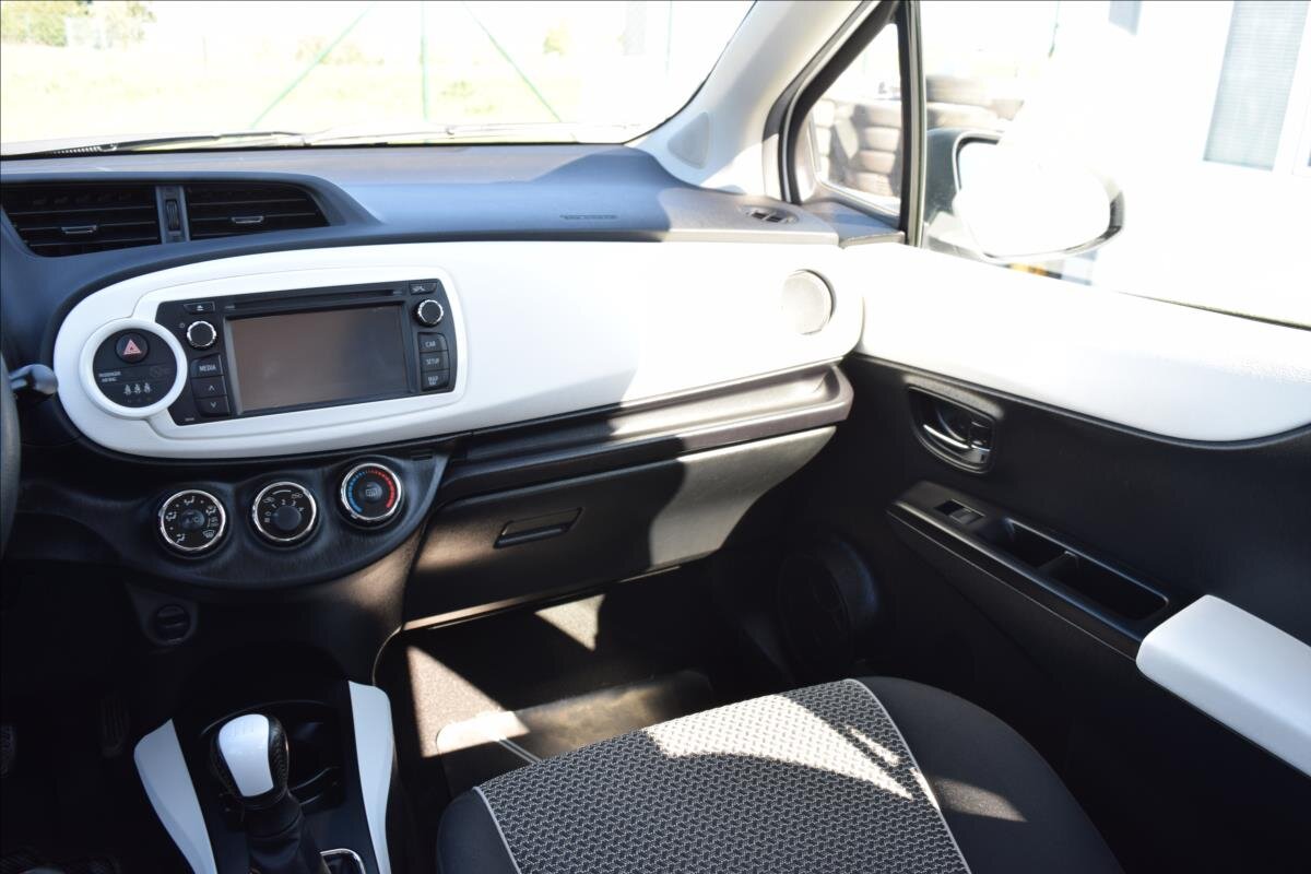 Toyota Yaris Hatchback 998,0 51 kw