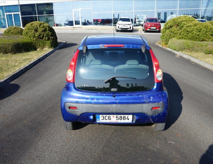 Peugeot 107 Hatchback 998,0 50 kw