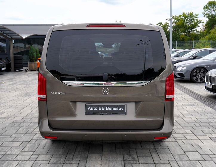 Mercedes-Benz Třídy V 5