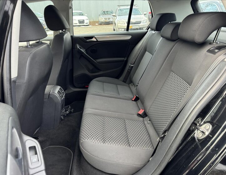 Volkswagen Golf Hatchback 1,6 l 77 kw