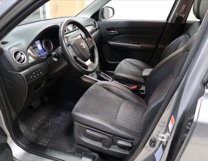 Suzuki Vitara 7