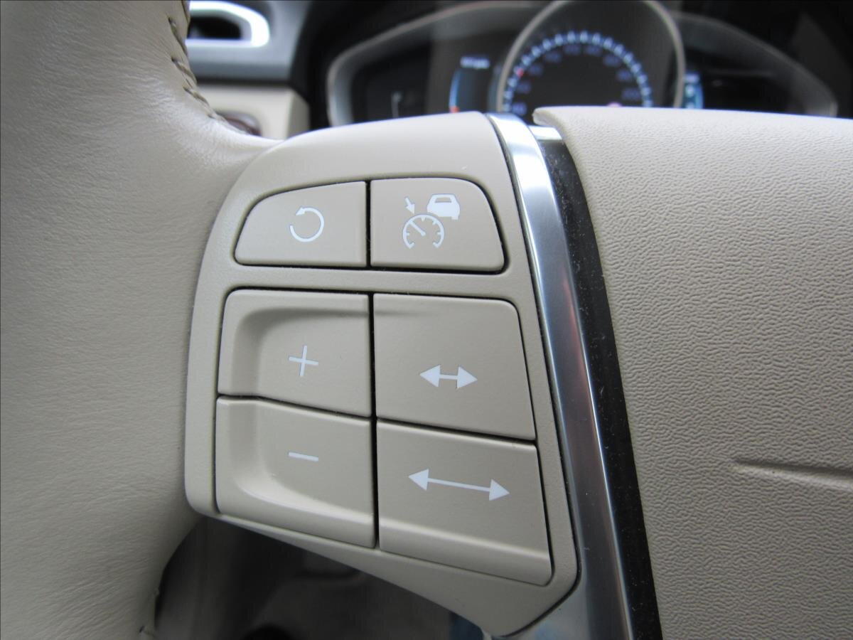 Volvo S80 Sedan / Limuzína 2,0 l 133 kw