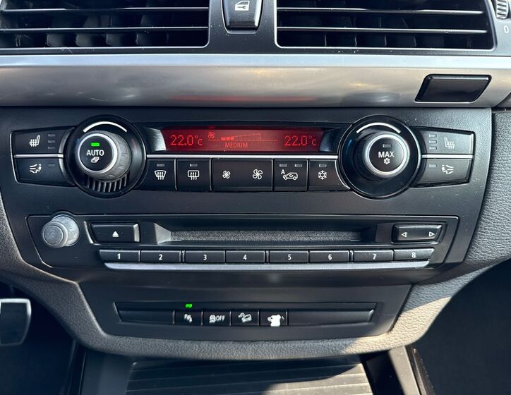 BMW X5 SUV 3,0 l 180 kw