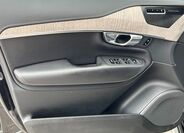 Volvo XC90 27