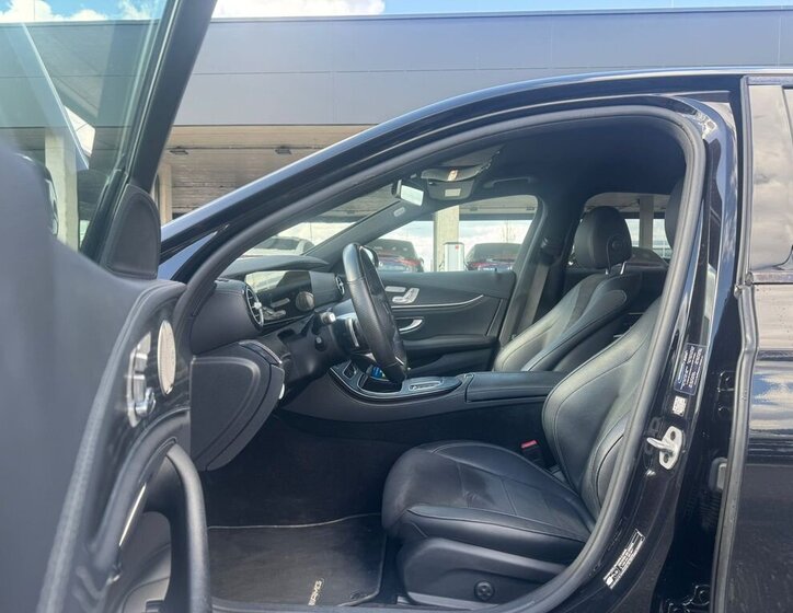 Mercedes-Benz Třídy E Sedan / Limuzína 2,0 l 143 kw