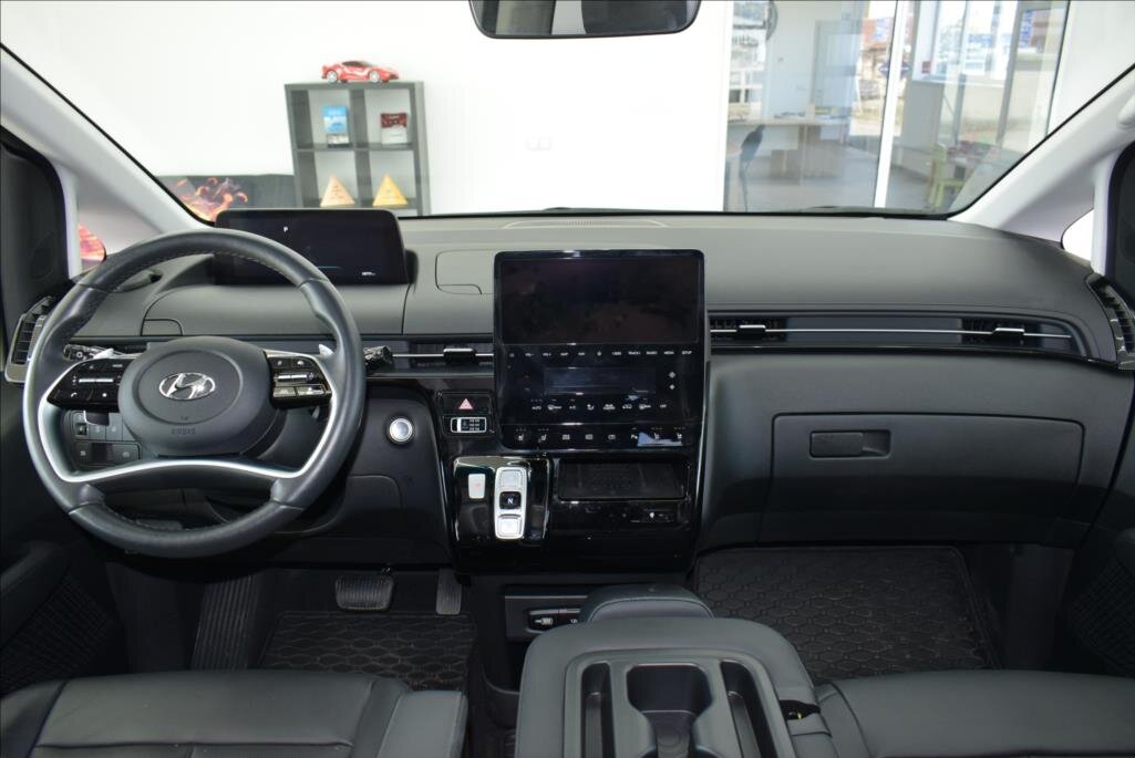 Hyundai Staria MPV 2,2 l 130 kw