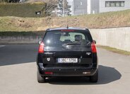 Peugeot 5008 SUV / Terénní 2,0 l 110 kw