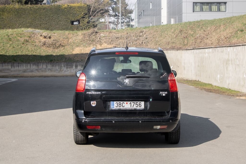 Peugeot 5008 SUV / Terénní 2,0 l 110 kw