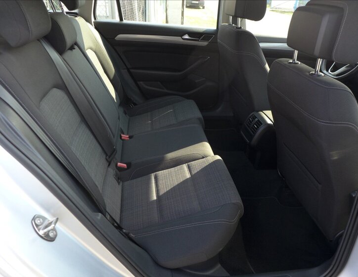 Volkswagen Passat Kombi 2,0 l 110 kw