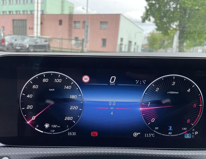 Mercedes-Benz CLA 12