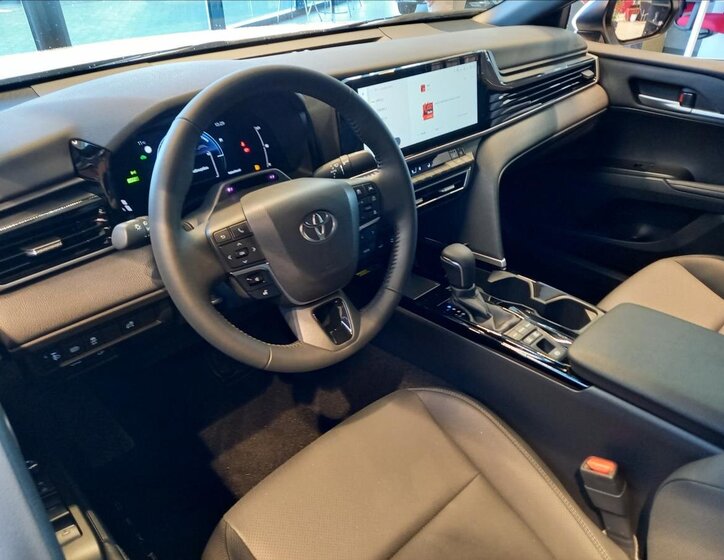 Toyota Camry Sedan 2,5 l 169 kw