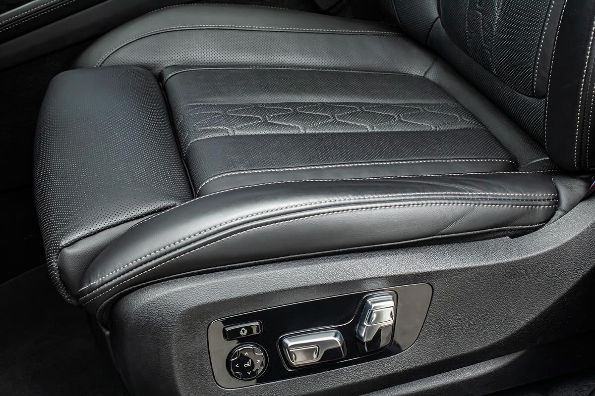 BMW X7 SUV / Terénní 3,0 l 250 kw