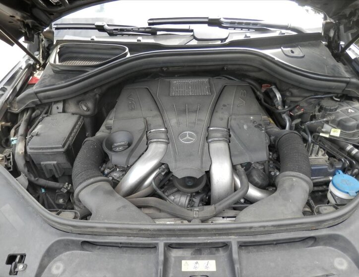 Mercedes-Benz GL SUV / Terénní 4,7 l 320 kw