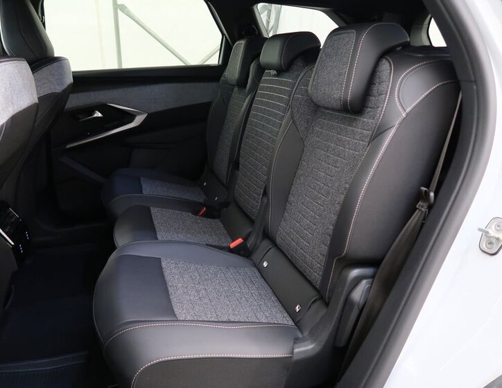 Peugeot 5008 SUV / Terénní 1,2 l 100 kw