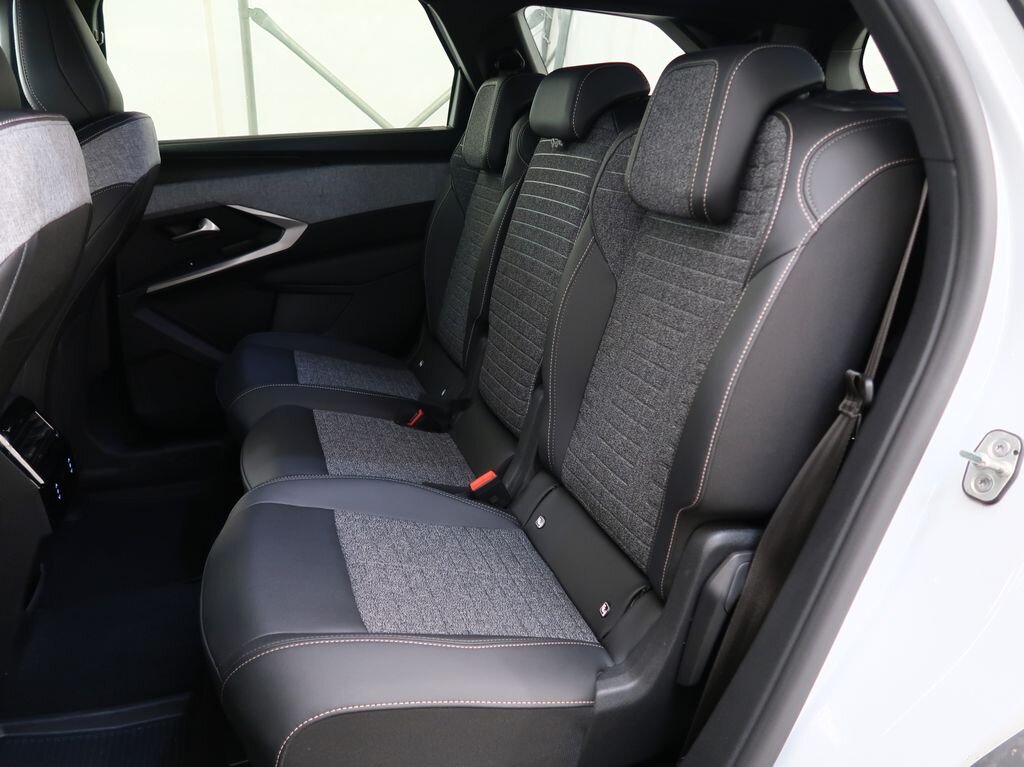 Peugeot 5008 SUV / Terénní 1,2 l 100 kw