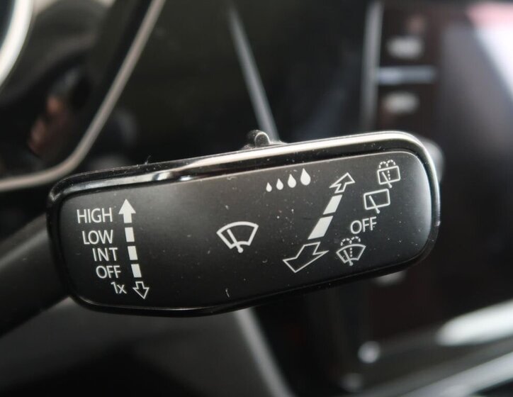 Volkswagen Touran Kombi 2,0 l 110 kw