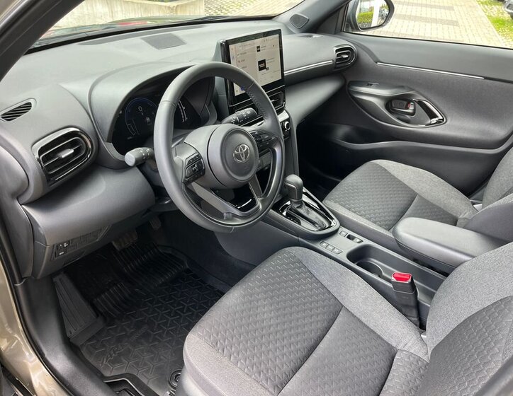 Toyota Yaris Cross SUV / Terénní 1,5 l 68 kw