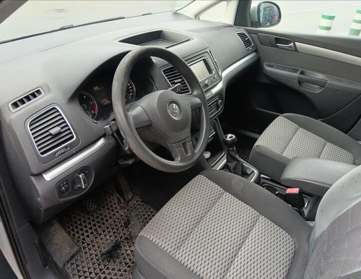 Volkswagen Sharan 17