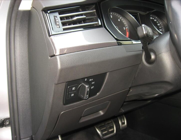 Volkswagen Passat 30