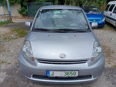 Daihatsu Sirion Hatchback 998,0 51 kw