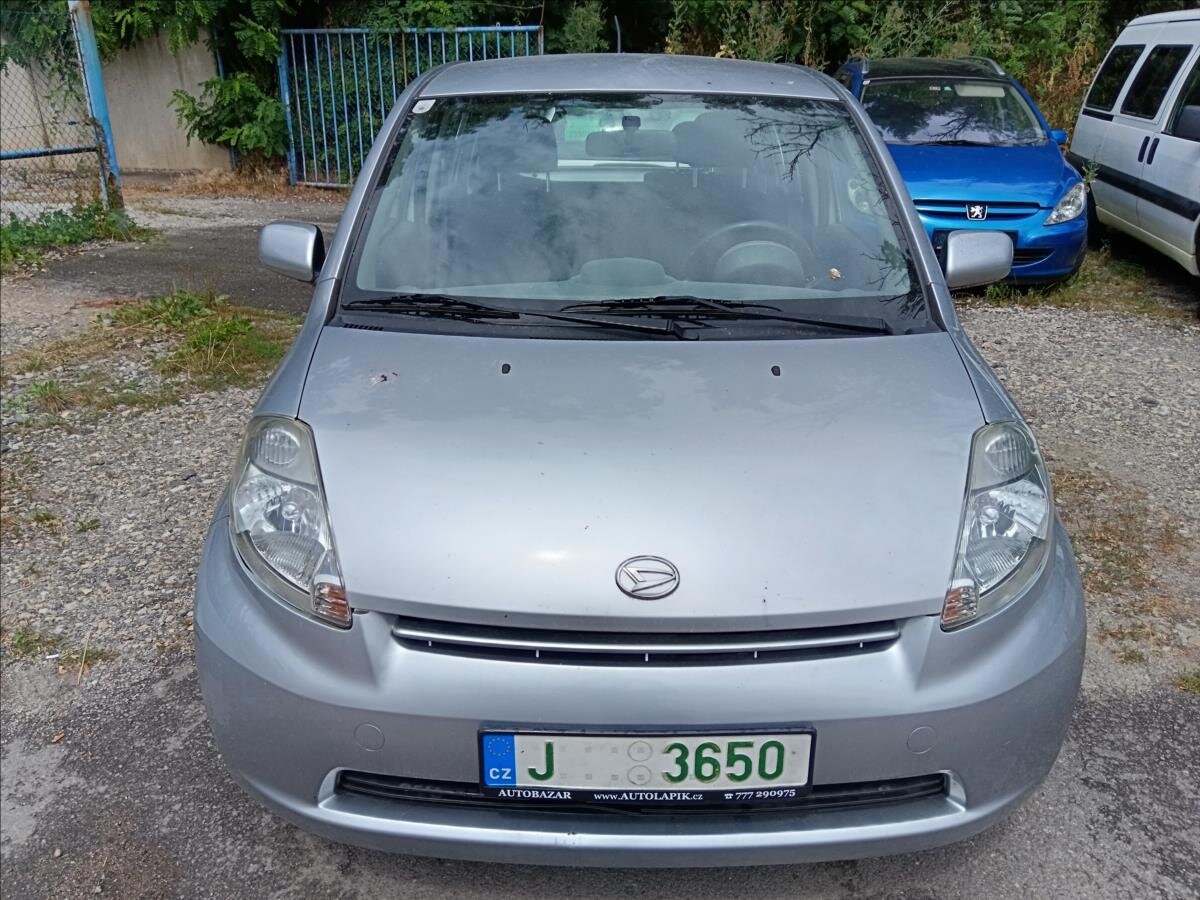 Daihatsu Sirion Hatchback 998,0 51 kw