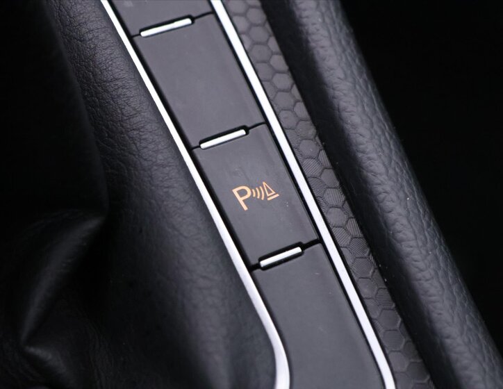 Volkswagen Golf Hatchback 2,0 l 169 kw