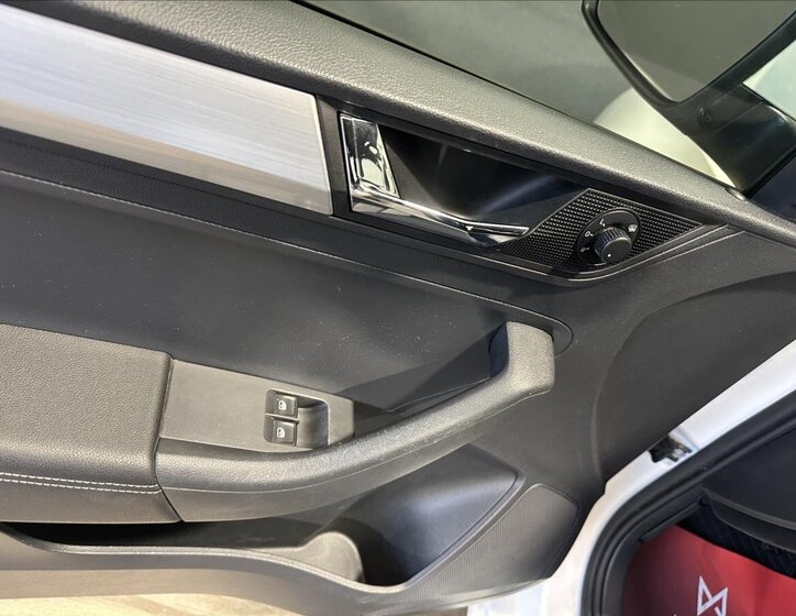 Škoda Rapid Hatchback 999,0 81 kw