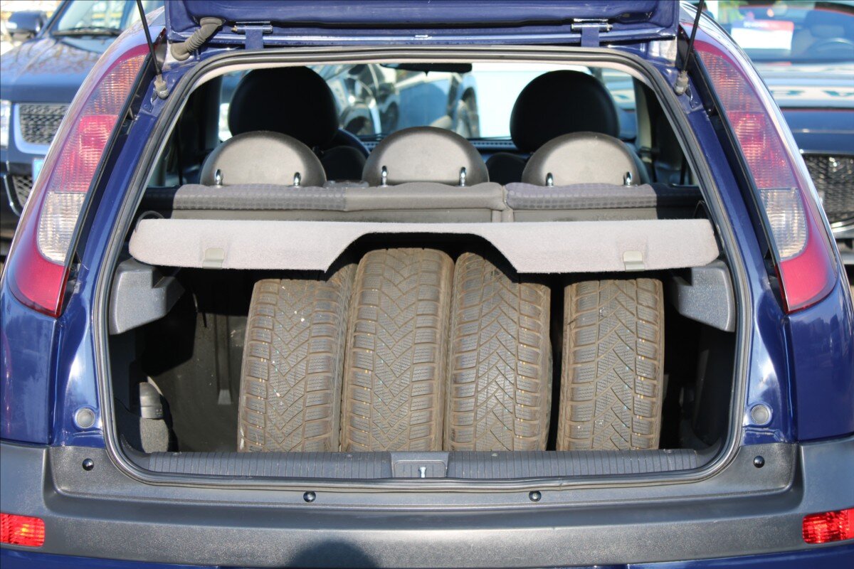 Opel Corsa Hatchback 973,0 43 kw