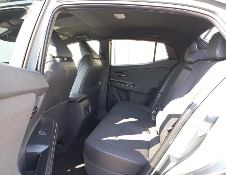 Toyota C-HR CUV / Crossover 2,0 l 0