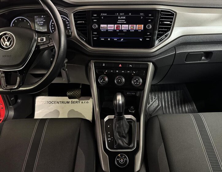 Volkswagen T-Roc SUV / Terénní 2,0 l 140 kw