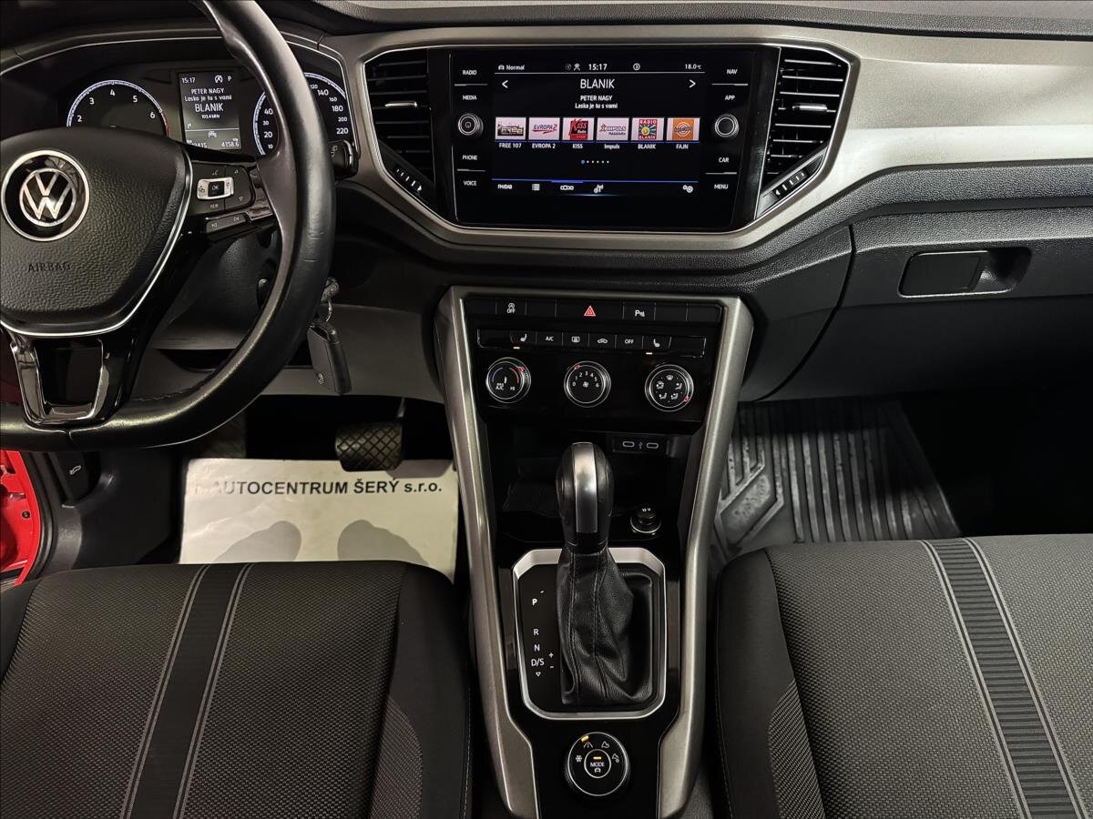 Volkswagen T-Roc SUV / Terénní 2,0 l 140 kw