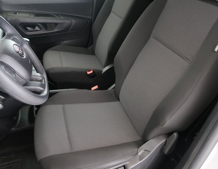 Toyota ProAce Skříň 1,5 l 75 kw