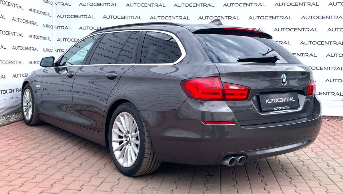 BMW Řada 5 Kombi 3,0 l 180 kw