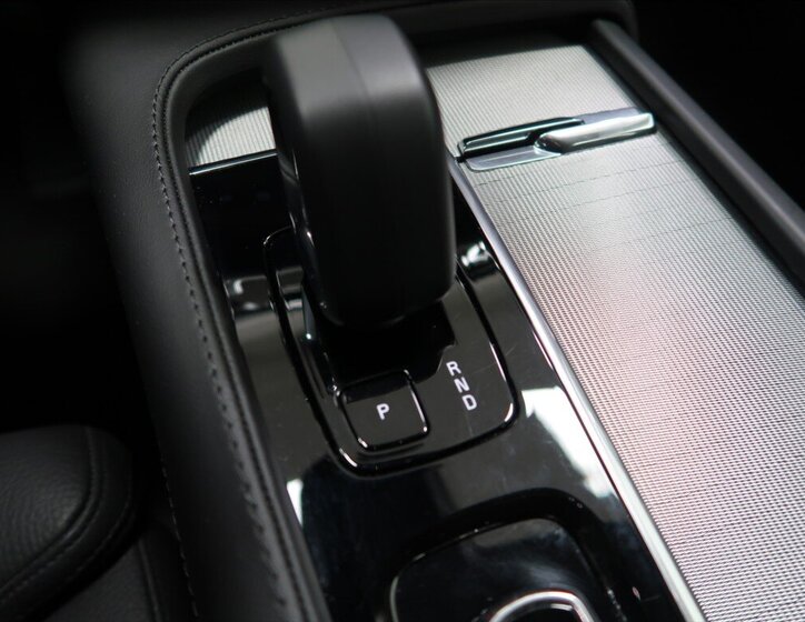 Volvo XC90 SUV / Terénní 2,0 l 184 kw