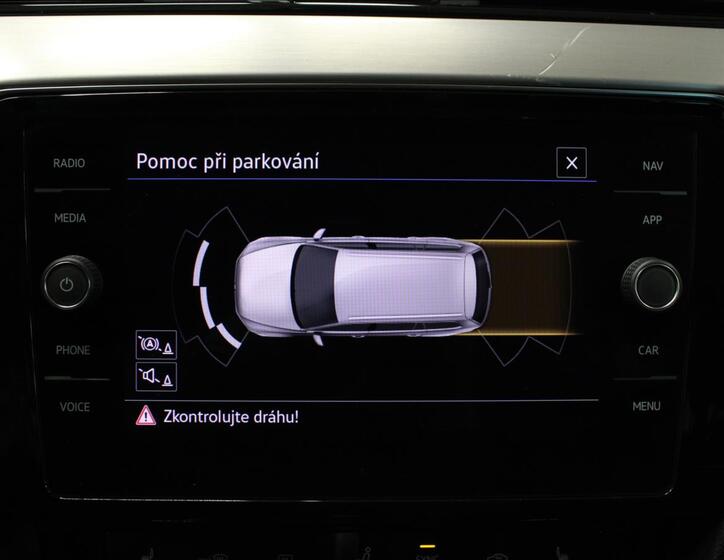 Volkswagen Passat 25