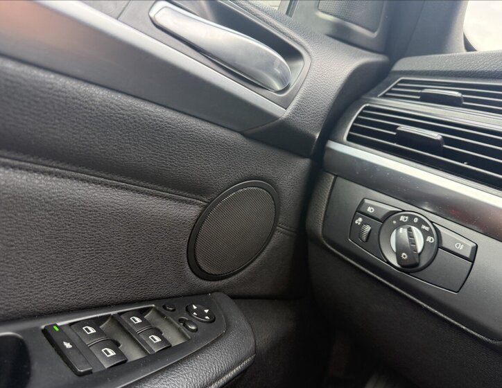 BMW X6 SUV 3,0 l 180 kw