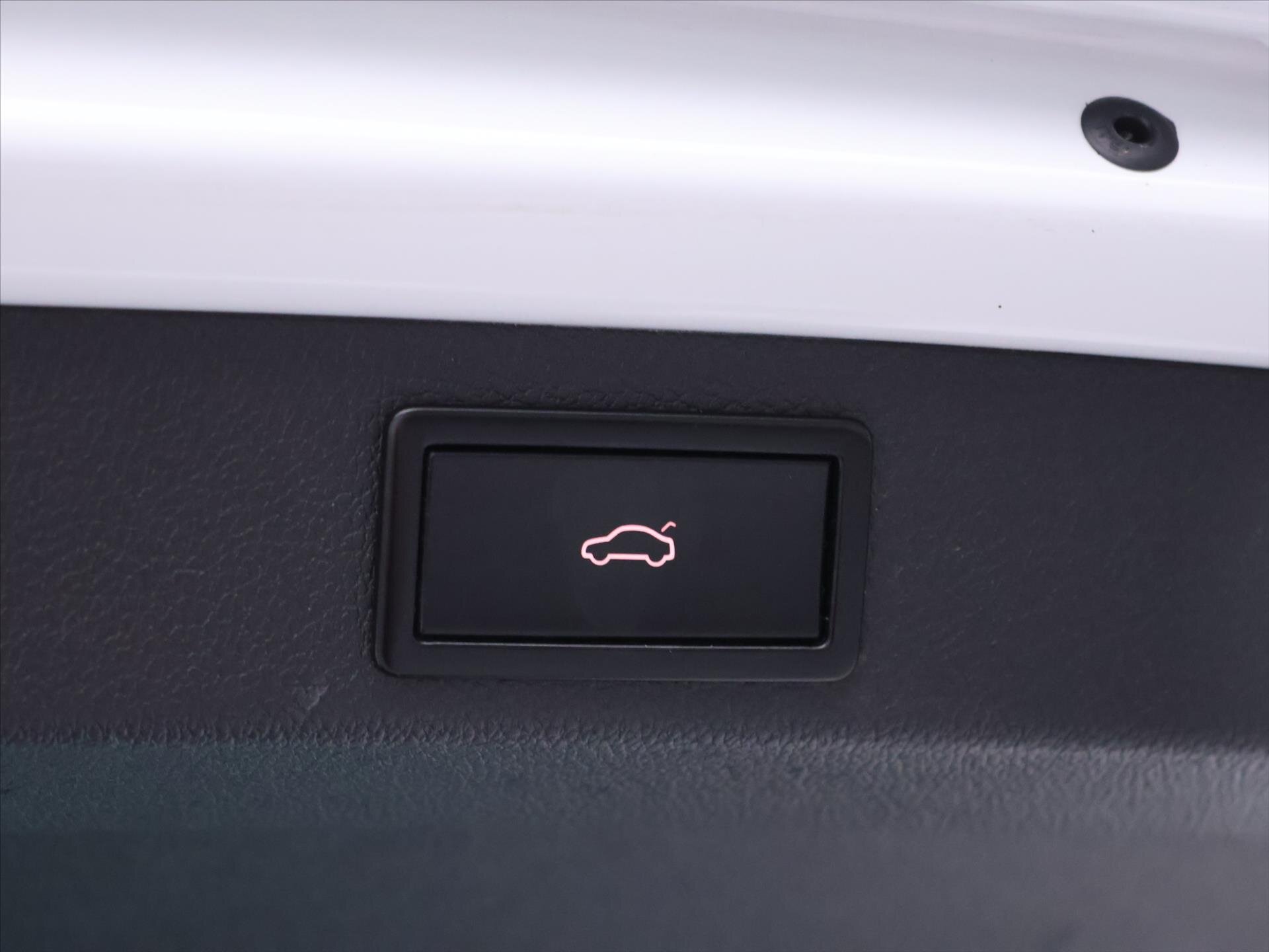 Škoda Superb Kombi 2,0 l 140 kw