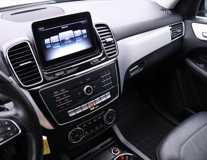 Mercedes-Benz GLE 28